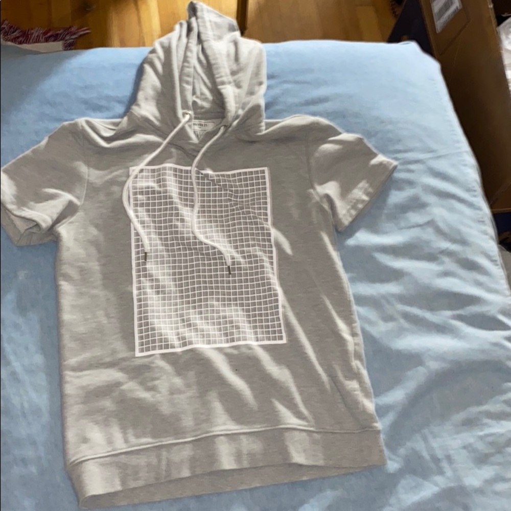 men’s forever 21 tee with hood